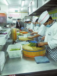 南寧餐飲食品安全升級 廚師現場烹制，食客盡收眼底